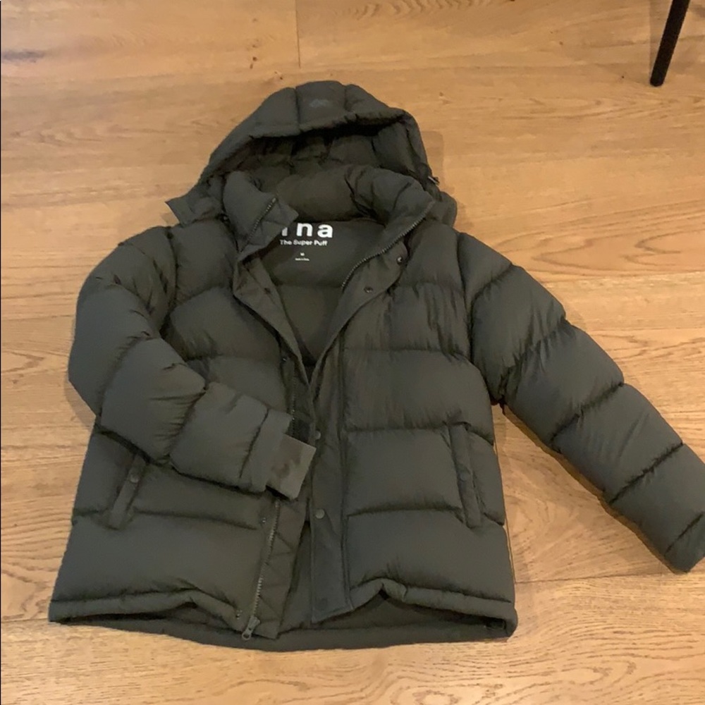 Aritzia TNA THE SUPERPUFF JACKET